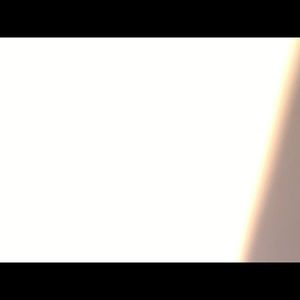 Meet your Posher, Claudia